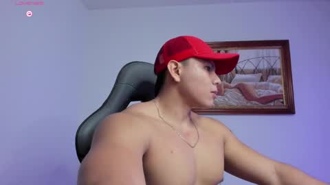 Snapshot of roy__constance chatting on April 20, 2026, 3:53 am Roy Constance online show from April 20, 2026, 3:53 am