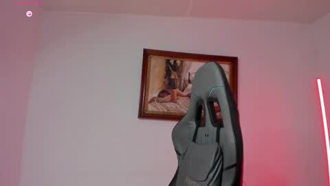 Snapshot of roy__constance chatting on May 30, 2026, 3:36 am Roy Constance online show from May 30, 2026, 3:36 am