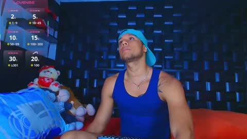 Snapshot of roy_barney chatting on February 11, 2026, 8:25 pm ANTONIO online show from February 11, 2026, 8:25 pm