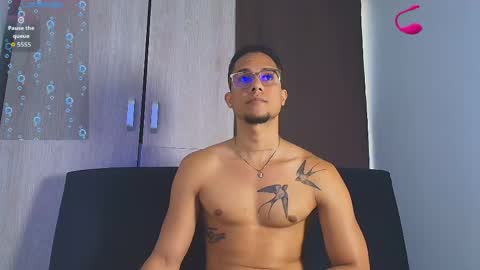 Snapshot of roy_barney chatting on May 2, 2026, 7:30 pm ANTONIO online show from May 2, 2026, 7:30 pm