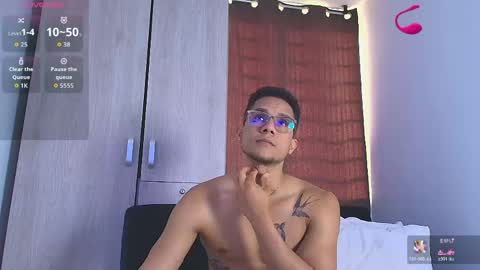 Snapshot of roy_barney chatting on May 19, 2026, 7:09 pm ANTONIO online show from May 19, 2026, 7:09 pm