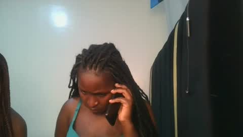 royal_goddes2 online show from July 6, 2026, 7:27 pm