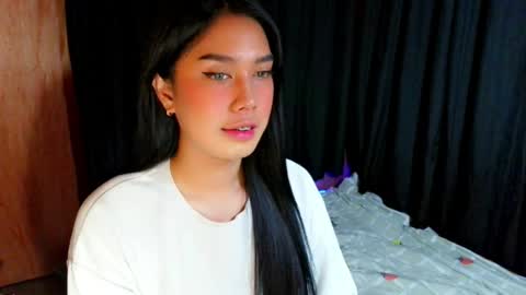 Prince and Princess online show from May 25, 2026, 2:23 pm