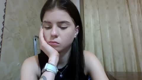 royalvelour online show from July 13, 2026, 11:29 pm