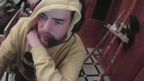 royer04 online show from November 16, 2025, 11:54 pm