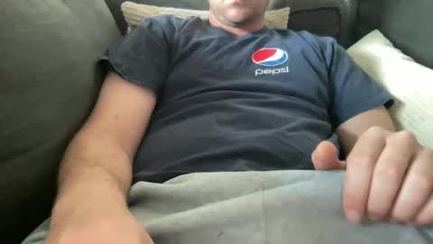 Snapshot of roythegil chatting on September 8, 2025, 7:24 pm roythegil online show from September 8, 2025, 7:24 pm