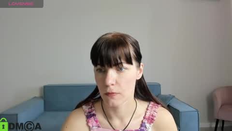 Bella online show from May 12, 2026, 5:37 am