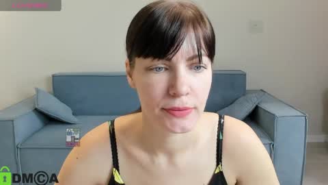 Bella online show from May 18, 2026, 5:46 am
