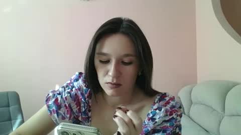 Snapshot of roza05x chatting on October 21, 2025, 8:26 am Roza05x online show from October 21, 2025, 8:26 am