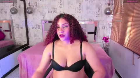Snapshot of rozze_mila chatting on February 21, 2026, 7:59 pm online show from February 21, 2026, 7:59 pm