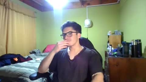 rpaulo25 online show from June 11, 2026, 4:43 am