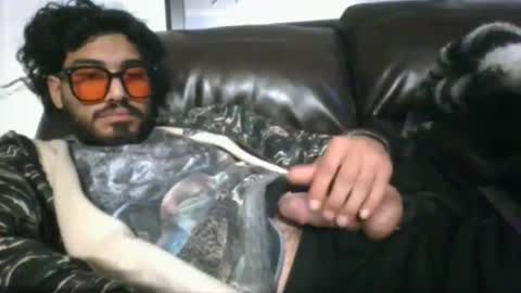 rshjayy online show from November 8, 2025, 7:41 am