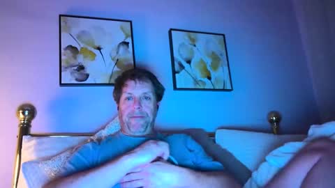 rtrmoney18 online show from March 23, 2026, 2:04 am