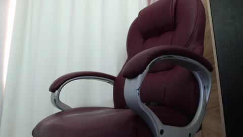 Snapshot of rubi_halliwey chatting on June 3, 2026, 4:12 pm Rubi online show from June 3, 2026, 4:12 pm