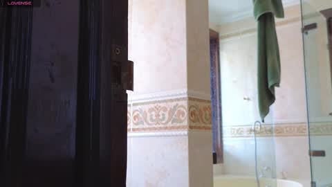 Rubi online show from March 26, 2026, 3:17 pm