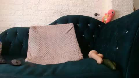 rubyemerald_ online show from February 11, 2025, 4:55 am