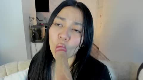 Snapshot of rubyhlowe chatting on April 8, 2026, 3:06 am RUBY online show from April 8, 2026, 3:06 am