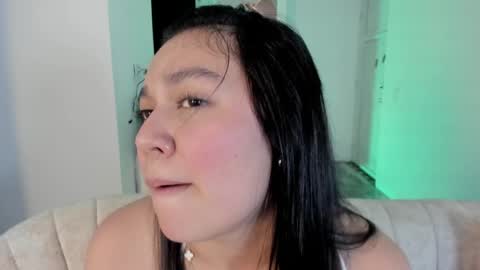 Snapshot of rubyhlowe chatting on April 18, 2026, 3:32 am RUBY online show from April 18, 2026, 3:32 am
