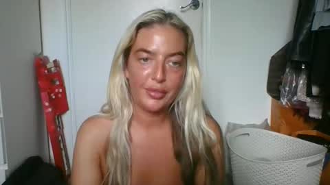 rubyredxxxoxxx online show from December 22, 2024, 12:27 pm