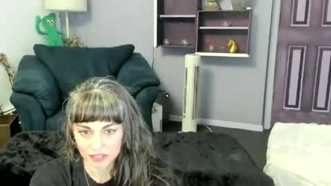 Rue Hallow online show from June 27, 2026, 8:47 pm
