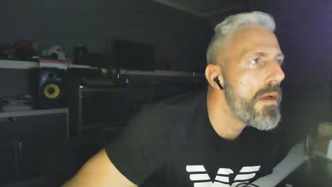 Chico que rico Caliente online show from January 22, 2025, 3:29 pm