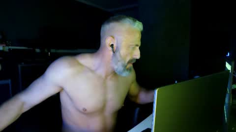 Snapshot of ruffi77 chatting on July 14, 2026, 2:27 am Chico que rico Caliente online show from July 14, 2026, 2:27 am