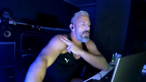 Snapshot of ruffi77 chatting on July 26, 2026, 2:53 am Chico que rico Caliente online show from July 26, 2026, 2:53 am