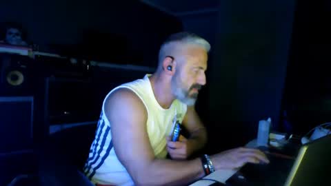 Snapshot of ruffi77 chatting on July 28, 2026, 1:34 am Chico que rico Caliente online show from July 28, 2026, 1:34 am
