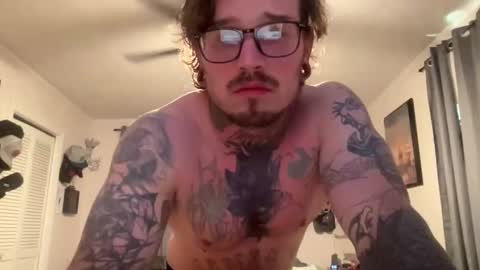 rumriddle555 online show from April 18, 2026, 12:20 pm