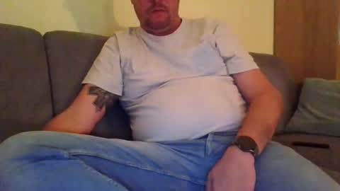 Snapshot of runner_1978 chatting on January 16, 2025, 10:12 pm runner_1978 online show from January 16, 2025, 10:12 pm