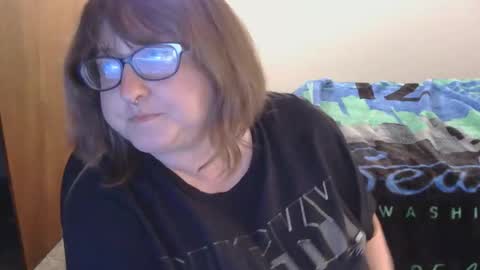 runny_eggs online show from May 24, 2026, 3:33 am