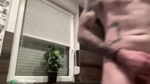 Snapshot of runxx96355 chatting on December 15, 2025, 5:12 am run online show from December 15, 2025, 5:12 am