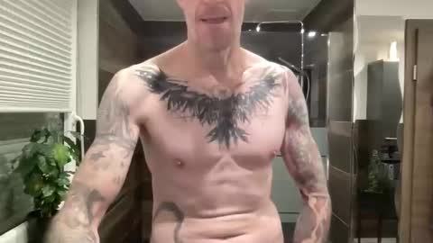 Snapshot of runxx96355 chatting on December 16, 2025, 5:23 am run online show from December 16, 2025, 5:23 am