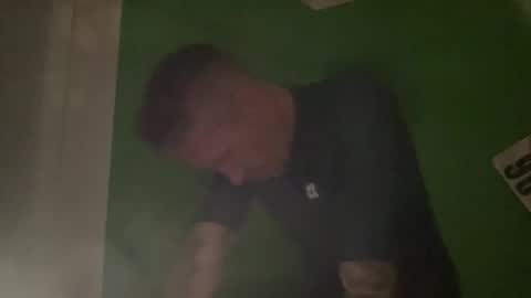 Snapshot of runxx96355 chatting on December 17, 2025, 3:23 am run online show from December 17, 2025, 3:23 am