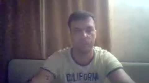 Snapshot of rusqadisx chatting on July 22, 2026, 6:32 pm rusqadisx online show from July 22, 2026, 6:32 pm