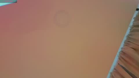 Lorenn online show from May 21, 2026, 8:05 pm