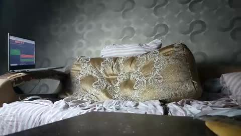 Snapshot of russianbear1917 chatting on December 22, 2024, 9:53 pm Mike online show from December 22, 2024, 9:53 pm