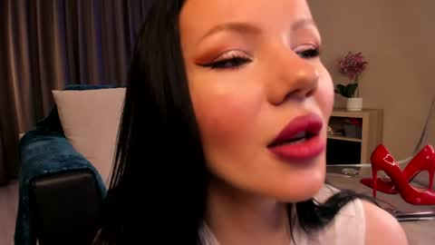 Chrissy online show from April 9, 2026, 3:06 pm