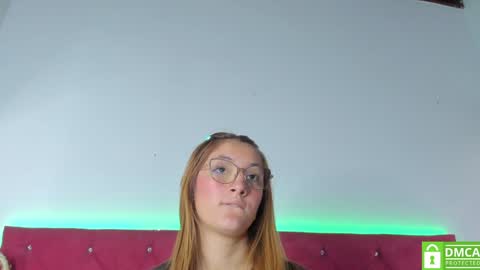 Snapshot of ruth_harvey chatting on January 15, 2025, 7:12 pm Ruth online show from January 15, 2025, 7:12 pm