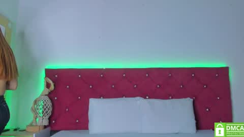 Snapshot of ruth_harvey chatting on January 29, 2025, 12:56 pm Ruth online show from January 29, 2025, 12:56 pm