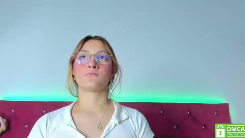 Snapshot of ruth_harvey chatting on March 1, 2025, 1:07 pm Ruth online show from March 1, 2025, 1:07 pm