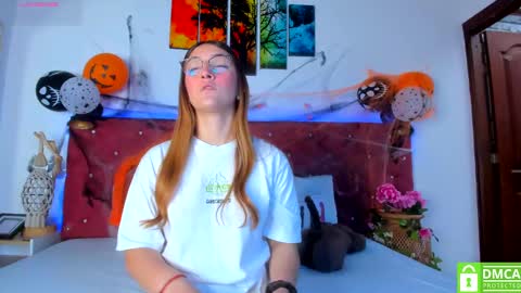 Snapshot of ruth_harvey chatting on October 29, 2025, 2:08 pm Ruth online show from October 29, 2025, 2:08 pm