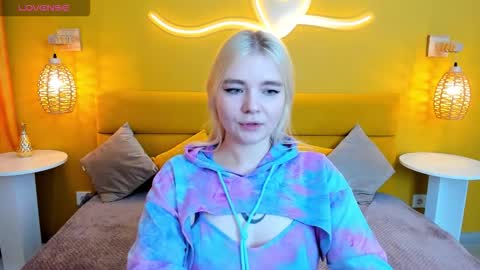 ruthbryant online show from October 12, 2025, 1:59 am