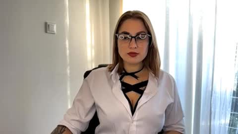 Snapshot of ruthless_111 chatting on September 19, 2025, 3:56 pm Nika online show from September 19, 2025, 3:56 pm