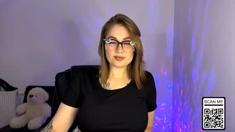 Snapshot of ruthless_111 chatting on November 13, 2025, 6:51 pm Nika online show from November 13, 2025, 6:51 pm