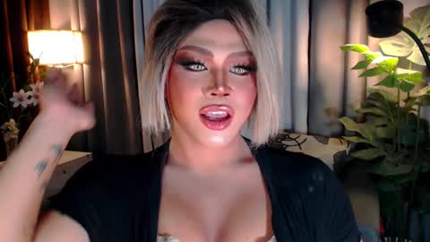 Samantha online show from February 14, 2025, 8:15 pm