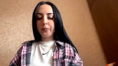 Cindy online show from November 13, 2025, 9:19 am