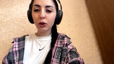 Cindy online show from November 14, 2025, 9:30 am