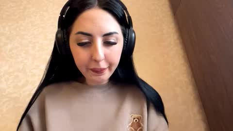 Cindy online show from November 16, 2025, 9:37 am