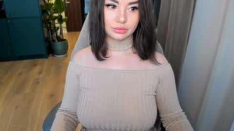 Snapshot of rvby chatting on November 26, 2025, 12:17 pm Ruby Help me to reach 100 thumbs up online show from November 26, 2025, 12:17 pm